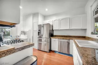 Photo #1: 2731558 Listing 