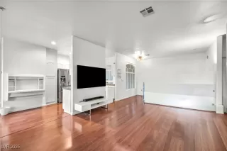 Photo #2: 2731558 Listing 