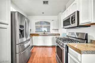 Photo #5: 2731558 Listing 