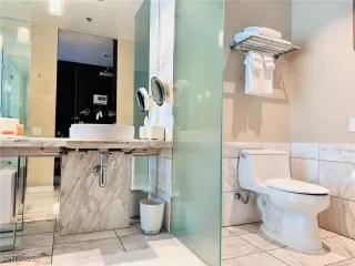 Photo #3: 2731562 Listing