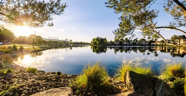 MLS: 2731563 Condo For Sale