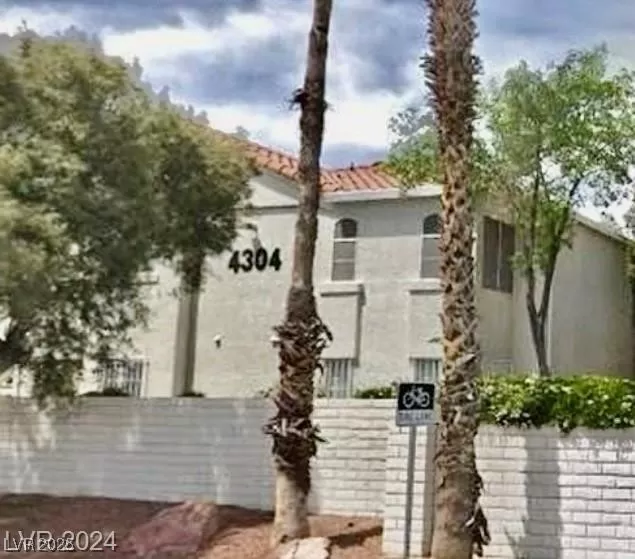MLS: 2731575 Condo For Sale