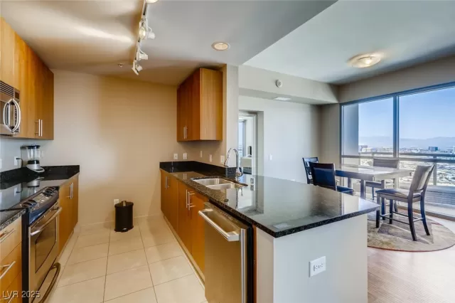 MLS: 2731582 Condo For Sale