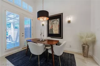 Photo #2: 2731588 Listing