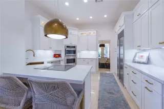 Photo #6: 2731588 Listing