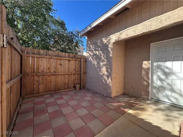 MLS: 2731591 Condo For Sale