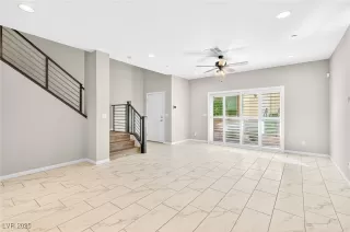 Photo #4: 2731607 Listing 