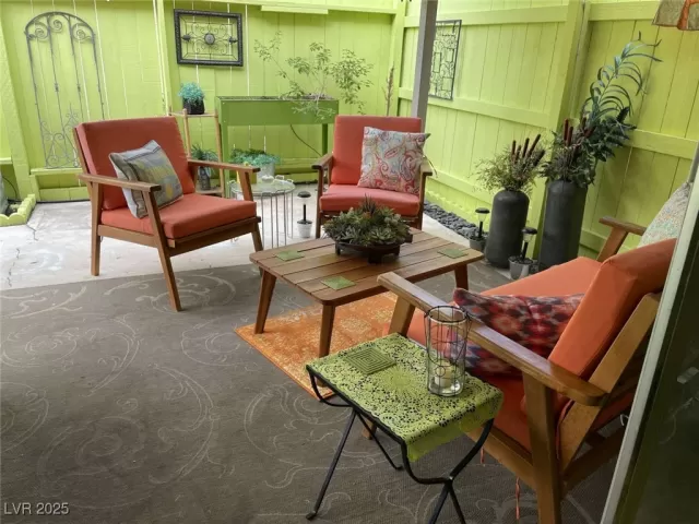 MLS: 2731608 Condo For Sale