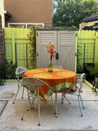 Photo #2: 2731608 Listing 