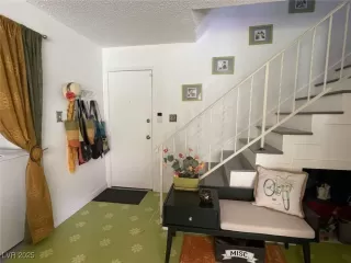 Photo #4: 2731608 Listing 