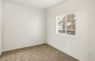 Photo #4: 2731613 Listing 