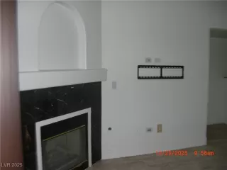 Photo #4: 2731633 Listing 