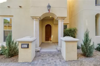 Photo #4: 2731649 Listing