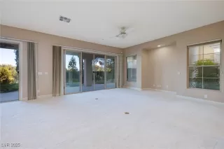 Photo #6: 2731649 Listing