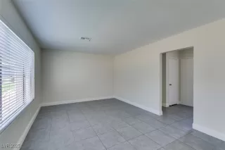 Photo #5: 2731663 Listing