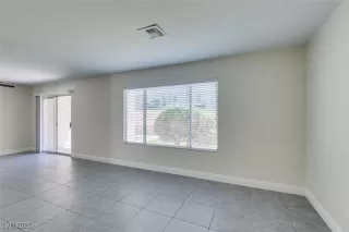 Photo #6: 2731663 Listing