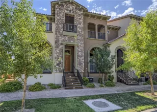 Photo #1: 2731676 Listing