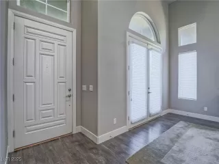 Photo #2: 2731676 Listing