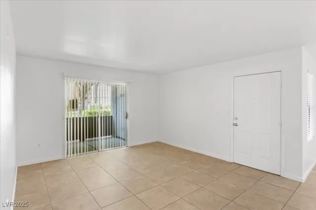 MLS: 2731681 Condo For Sale