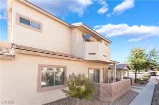 Photo #1: 2731697 Listing