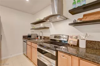 Photo #6: 2731718 Listing 