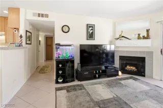 Photo #3: 2731729 Listing