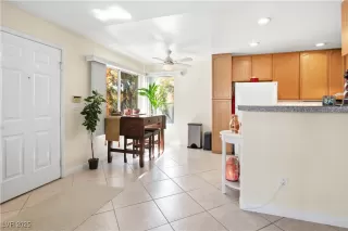 Photo #4: 2731729 Listing