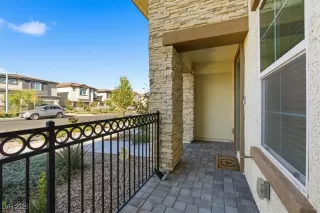 Photo #5: 2731733 Listing