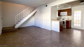 Photo #3: 2731738 Listing 