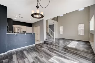 Photo #1: 2731750 Listing 