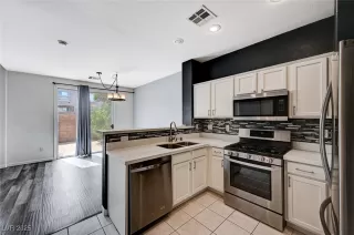 Photo #5: 2731750 Listing 