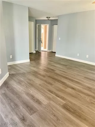 Photo #3: 2731768 Listing 