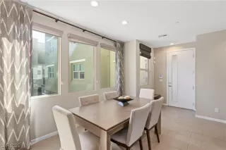 Photo #2: 2731776 Listing 