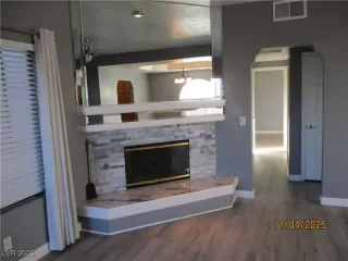 Photo #3: 2731795 Listing 