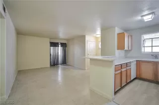 Photo #2: 2731802 Listing