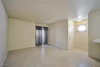 Photo #5: 2731802 Listing