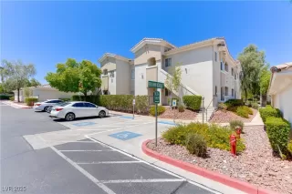 Photo #5: 2731810 Listing 