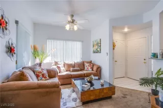 Photo #4: 2731830 Listing