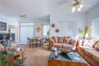 Photo #6: 2731830 Listing