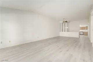 Photo #6: 2731866 Listing 