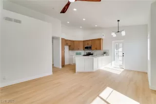 Photo #4: 2731870 Listing 