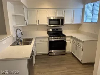 Photo #6: 2731899 Listing 