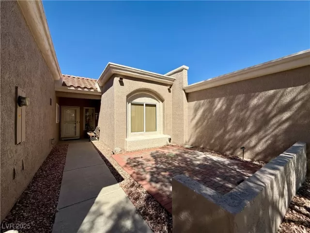 MLS: 2731942 Condo For Sale