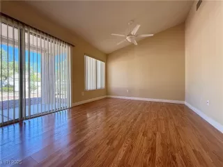 Photo #5: 2731942 Listing 