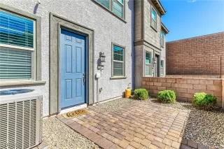 Photo #1: 2731962 Listing 