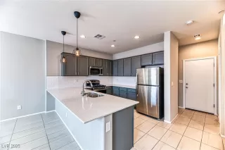 Photo #4: 2731962 Listing 