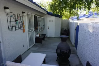 Photo #2: 2731982 Listing 