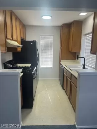 Photo #3: 2731998 Listing 