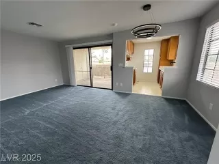 Photo #4: 2731998 Listing 