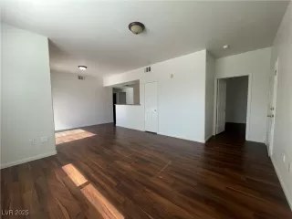 Photo #5: 2731999 Listing 